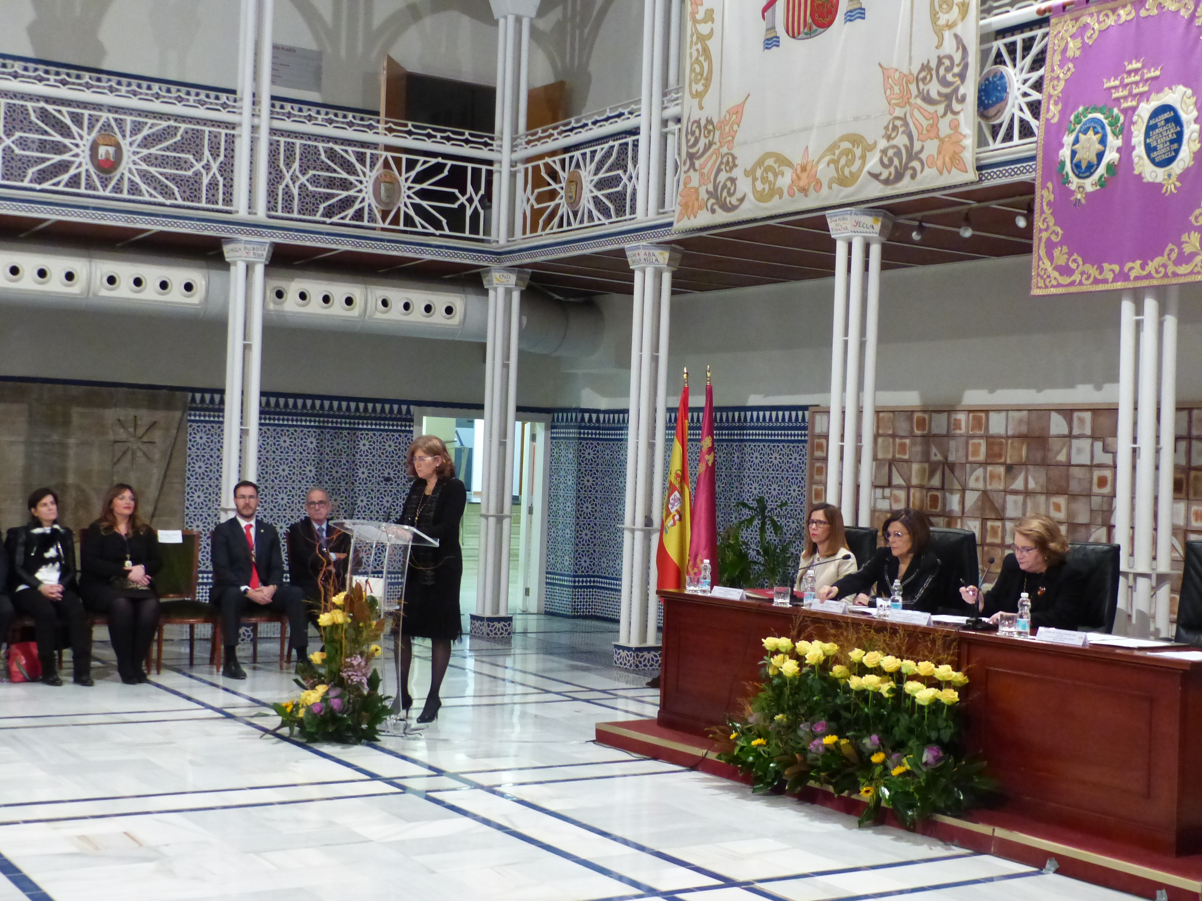 La Academia de Farmacia Santa María de España abre el curso en la Asamblea