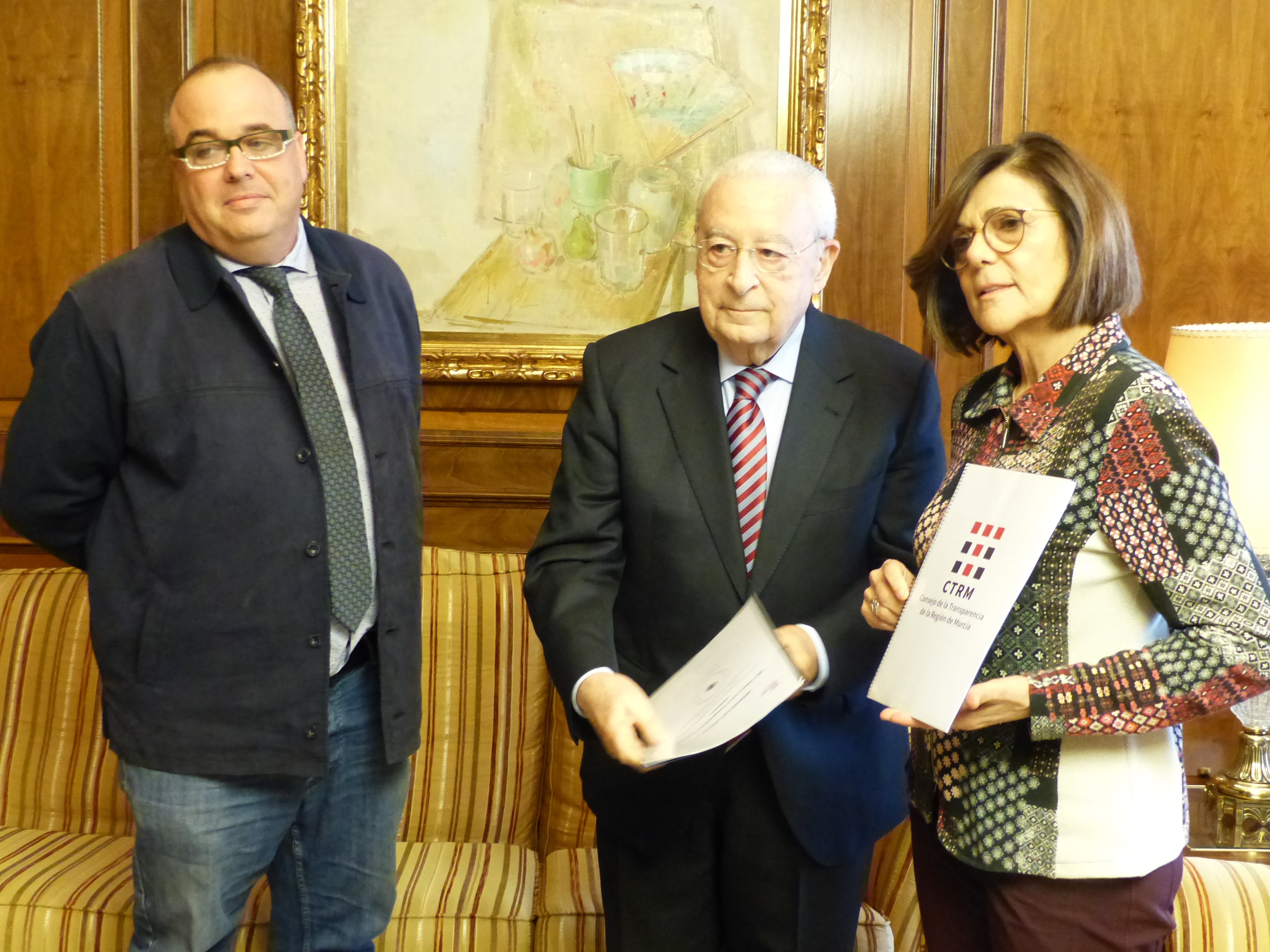 La presidenta recibe el ‘Informe del Consejo de la Transparencia 2017’