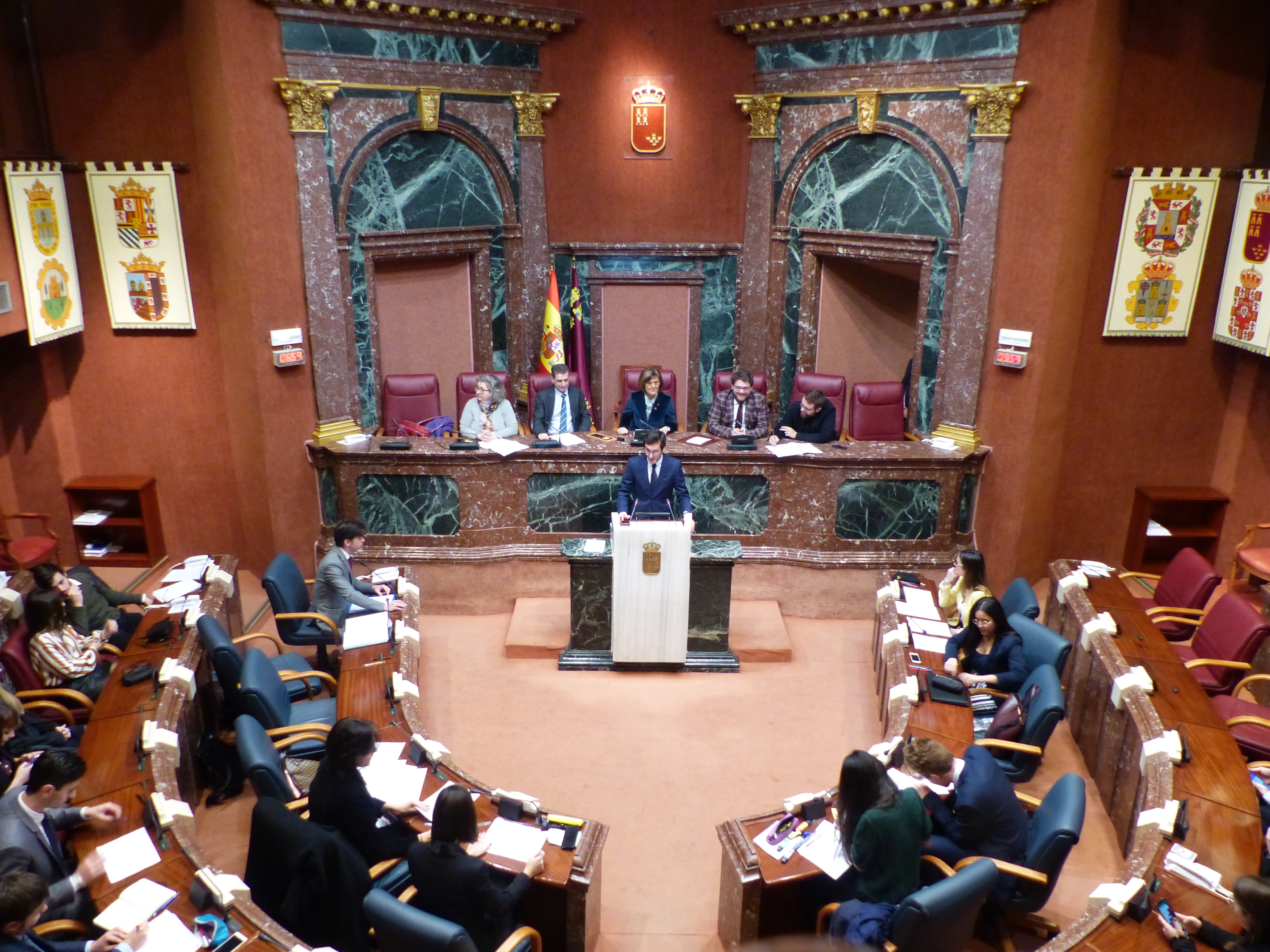 Debate universitario sobre la violencia de género