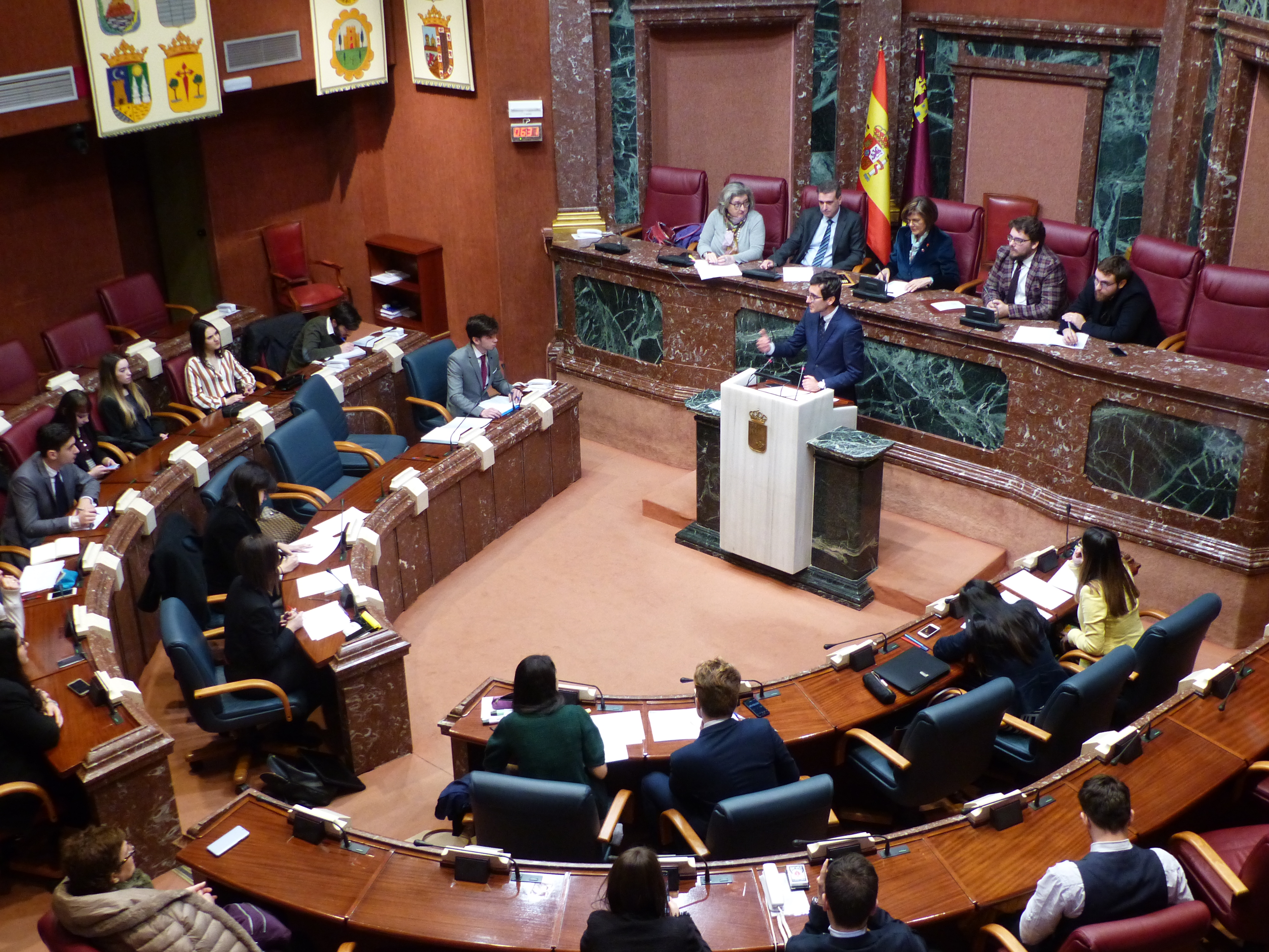 Debate universitario sobre la violencia de género