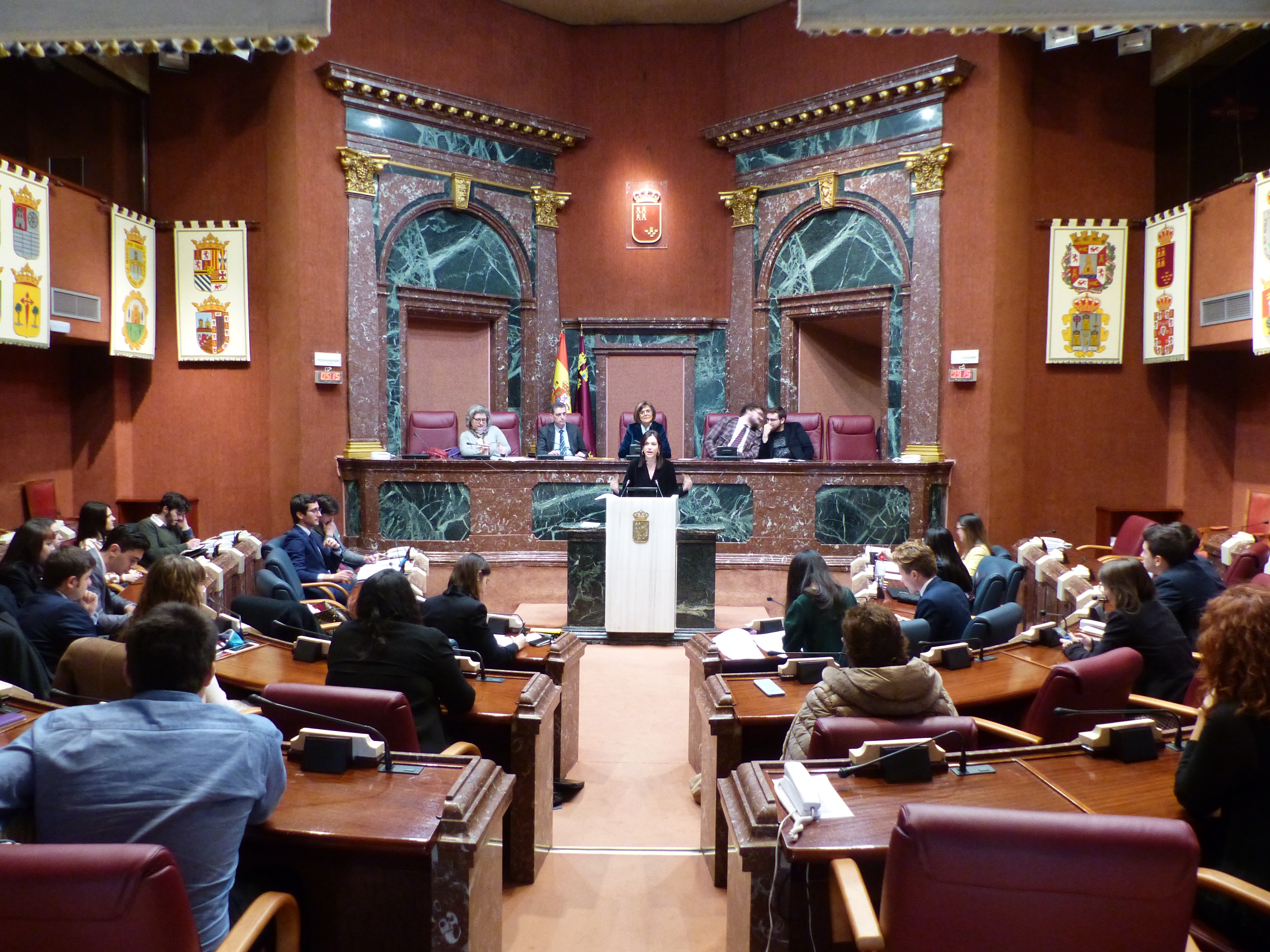 Debate universitario sobre la violencia de género