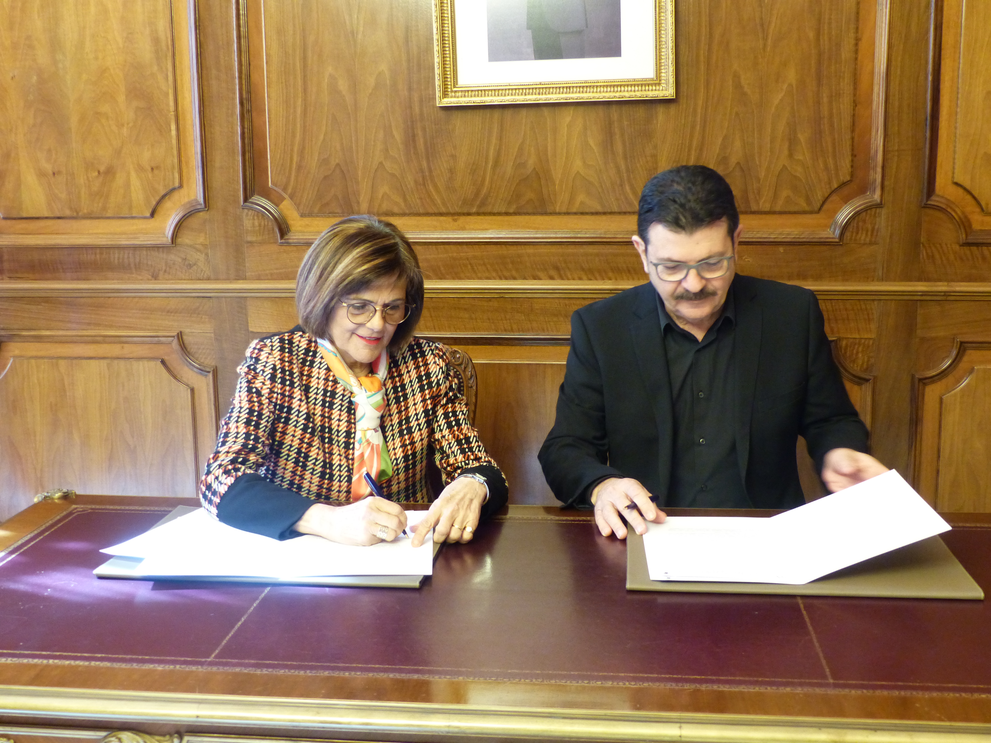 Peñalver y Guzmán ratifican el convenio de colaboración entre la Asamblea y la Vuelta Ciclista a la Región de Murcia