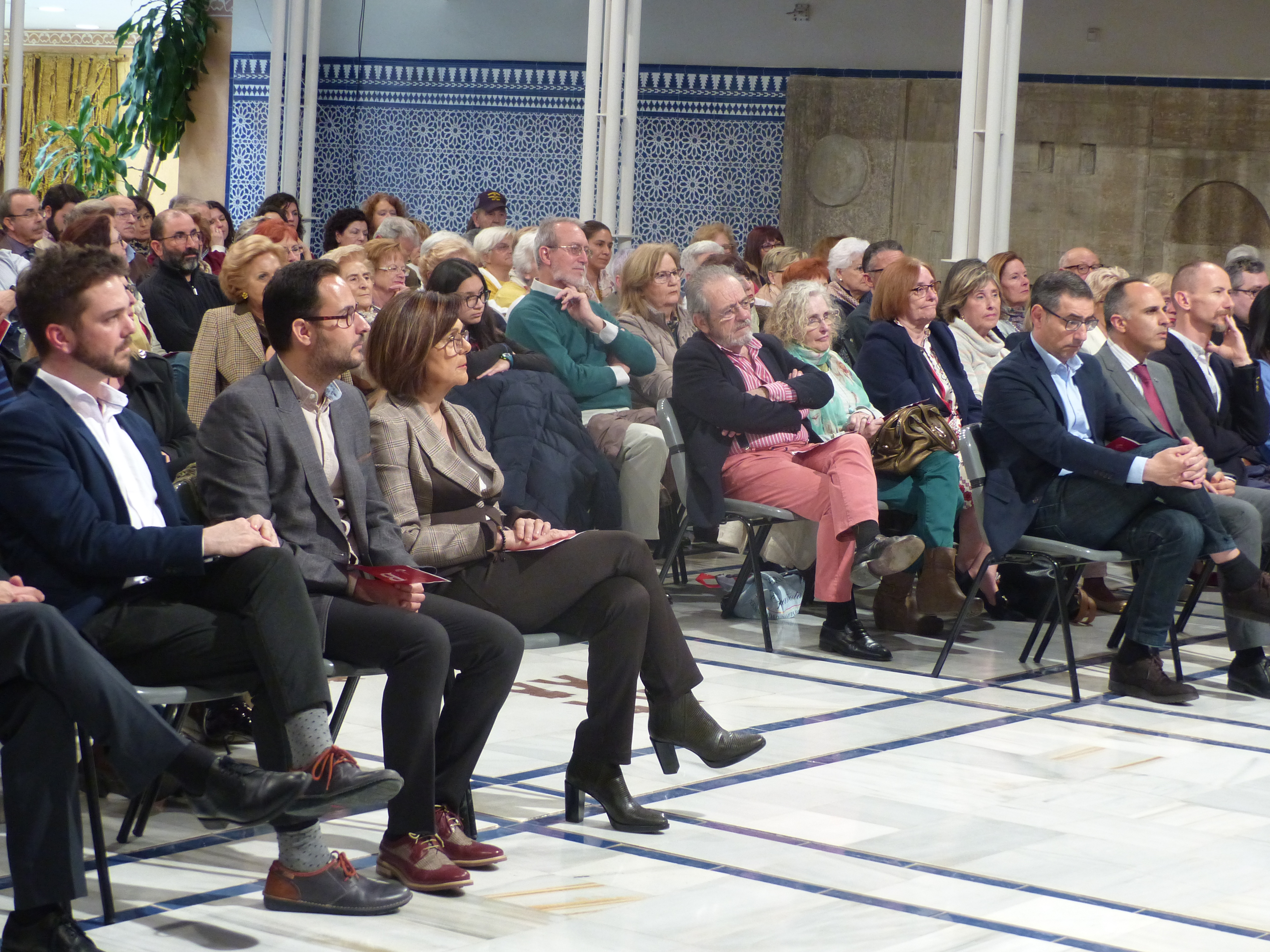 El Patio de los Ayuntamientos de la Asamblea Regional ha acogido el concierto inaugural de la cuarta edición del ciclo Bach Cartagena