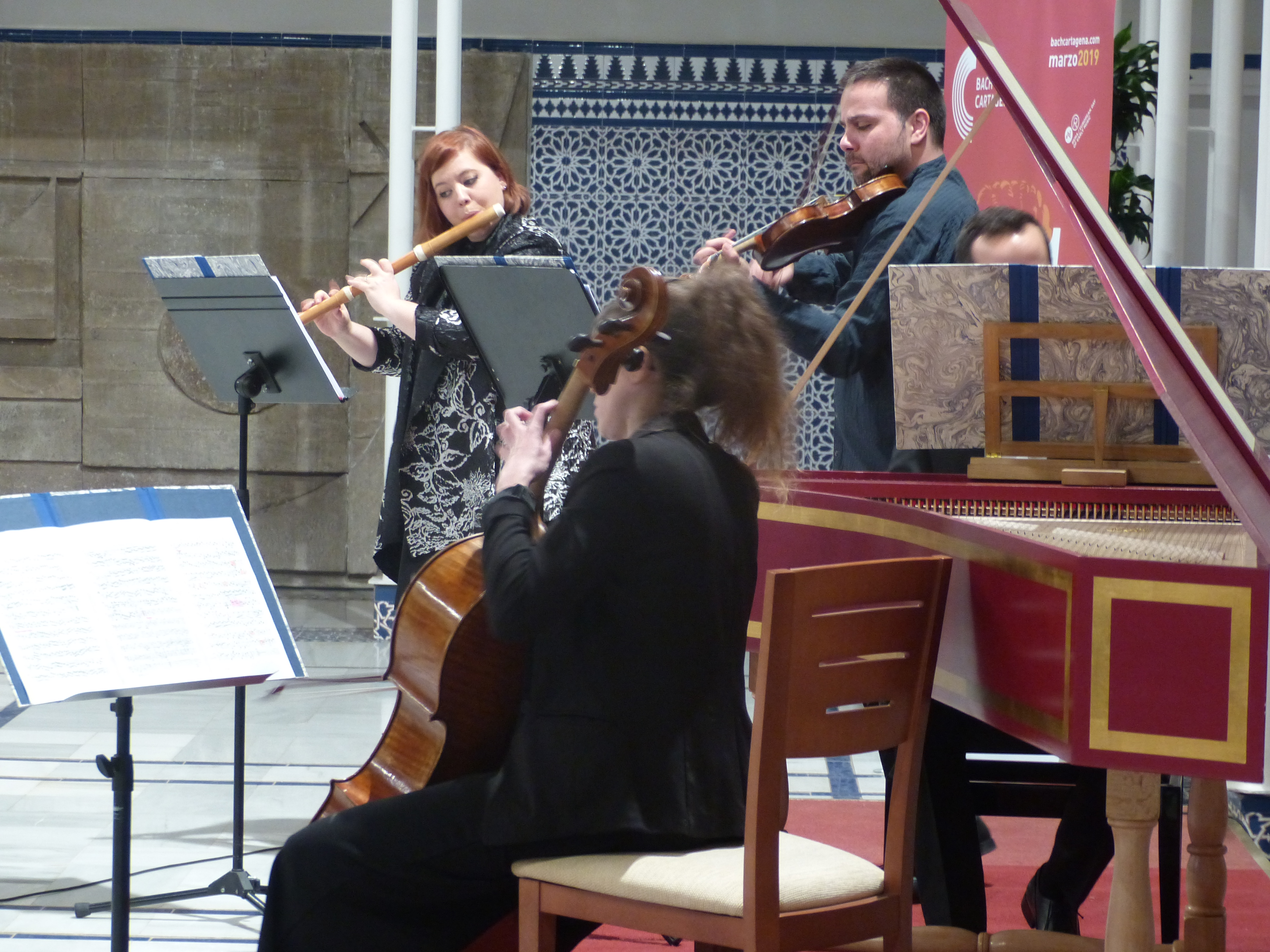 El Patio de los Ayuntamientos de la Asamblea Regional ha acogido el concierto inaugural de la cuarta edición del ciclo Bach Cartagena