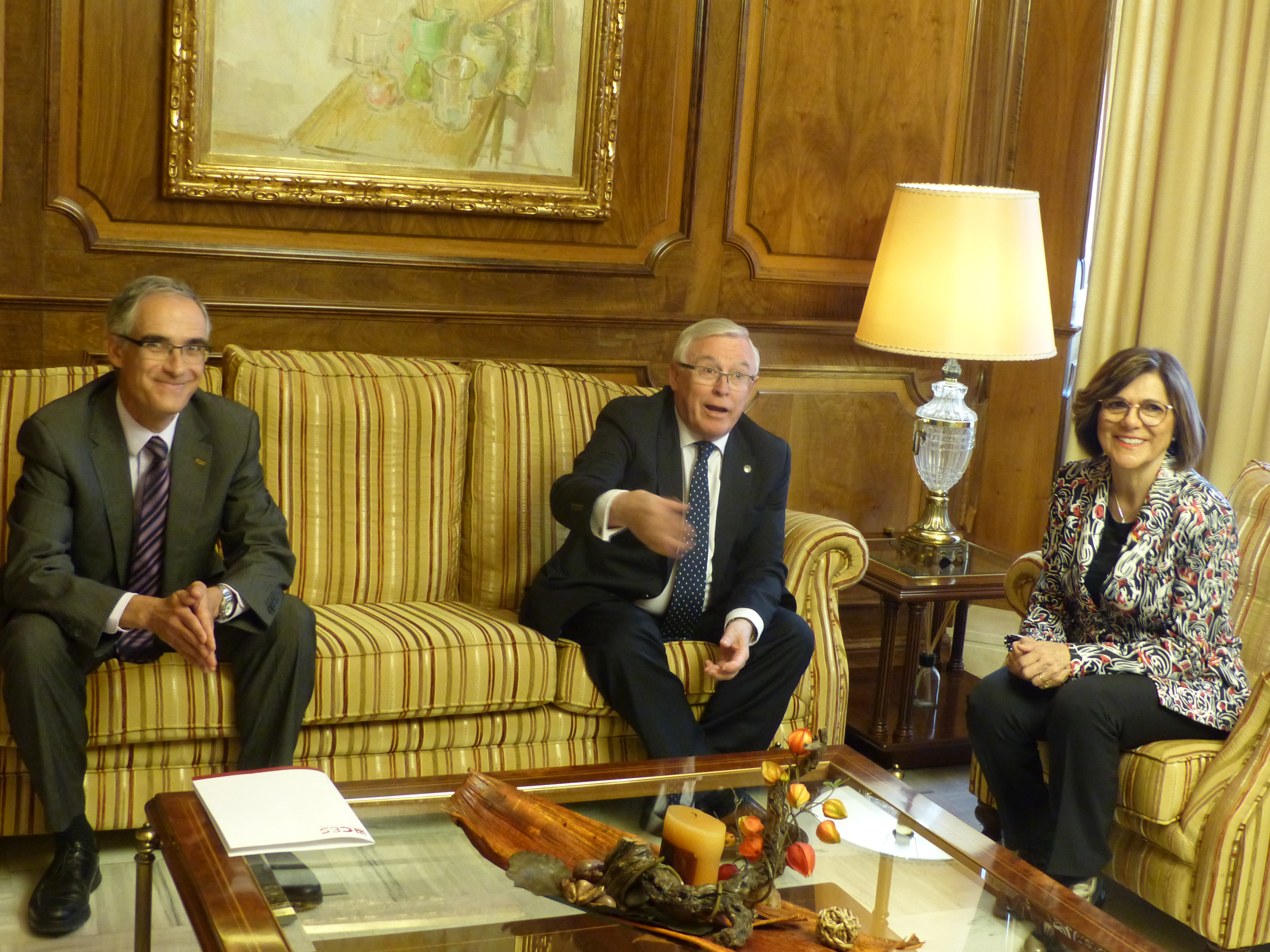 La presidenta de la Asamblea Regional, Rosa Peñalver, con el presidente del Consejo Económico y Social, José Antonio Cobacho, y el secretario de este órgano, Miguel López