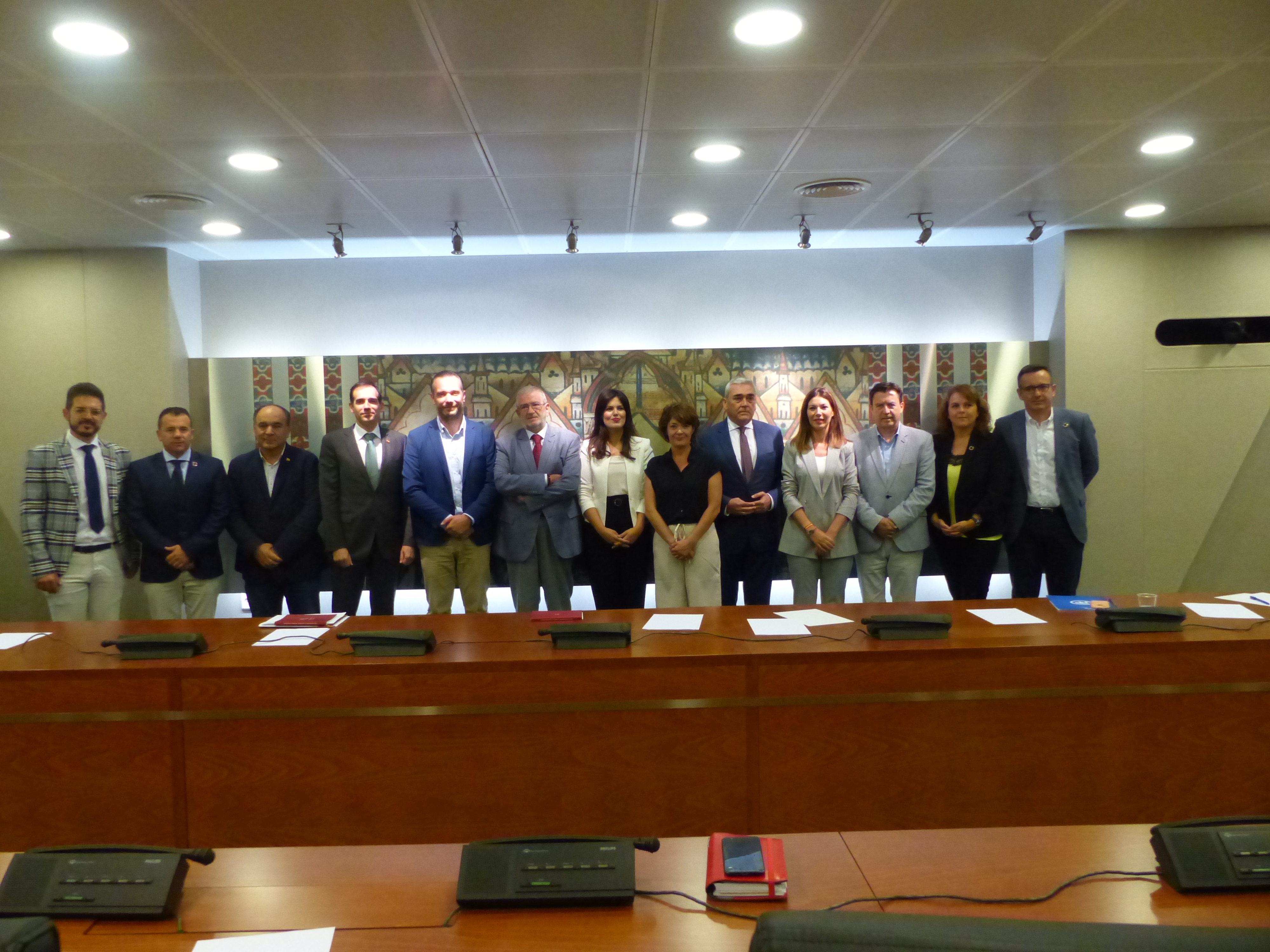 Miembros de la Comisión de Asuntos Generales e Institucionales, de la Unión Europea y Derechos Humanos