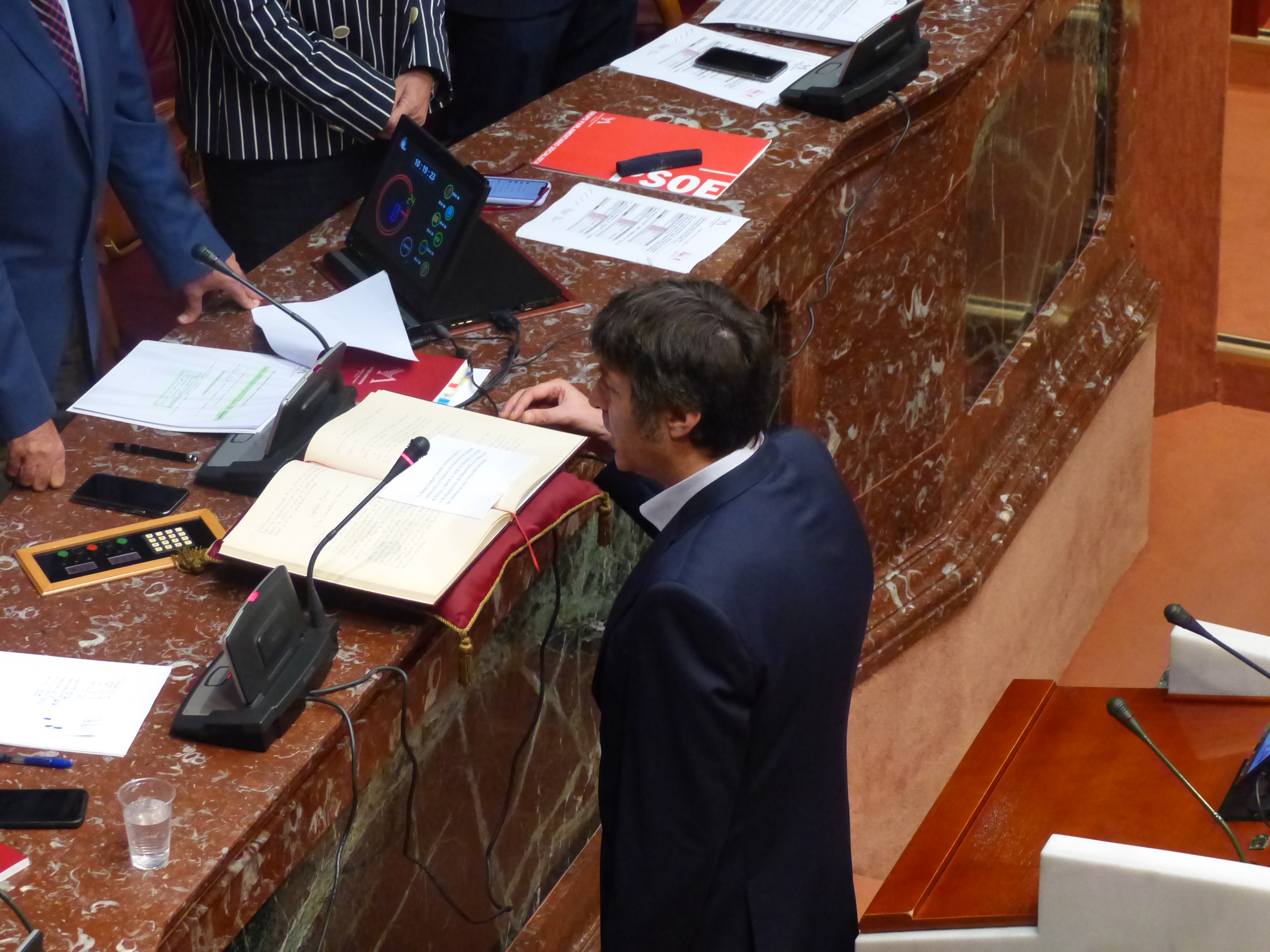 Rafael Esteban Palazón promete su cargo como diputado regional