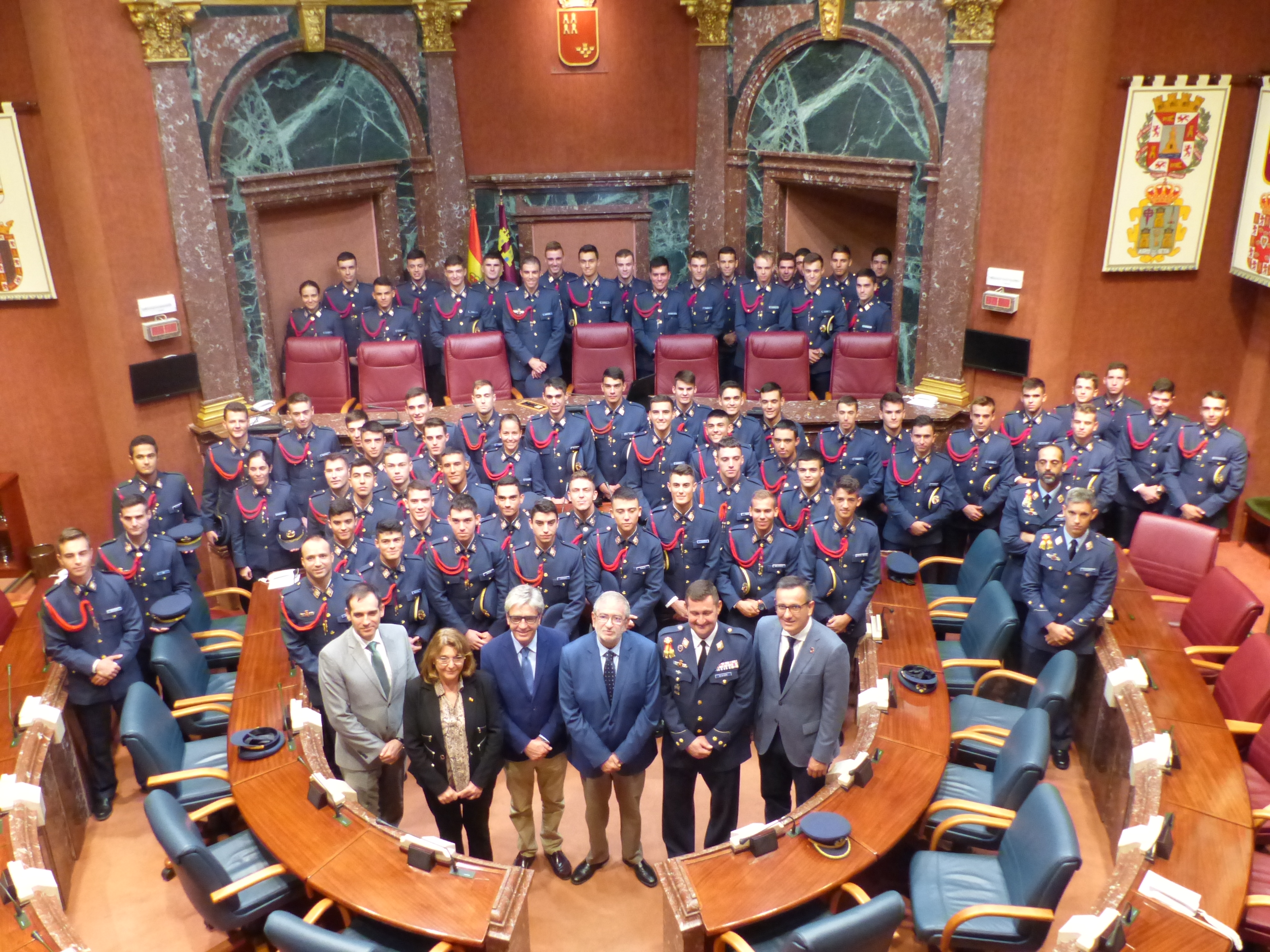 Los alumnos del Ejército del Aire y los diputados en el hemiciclo