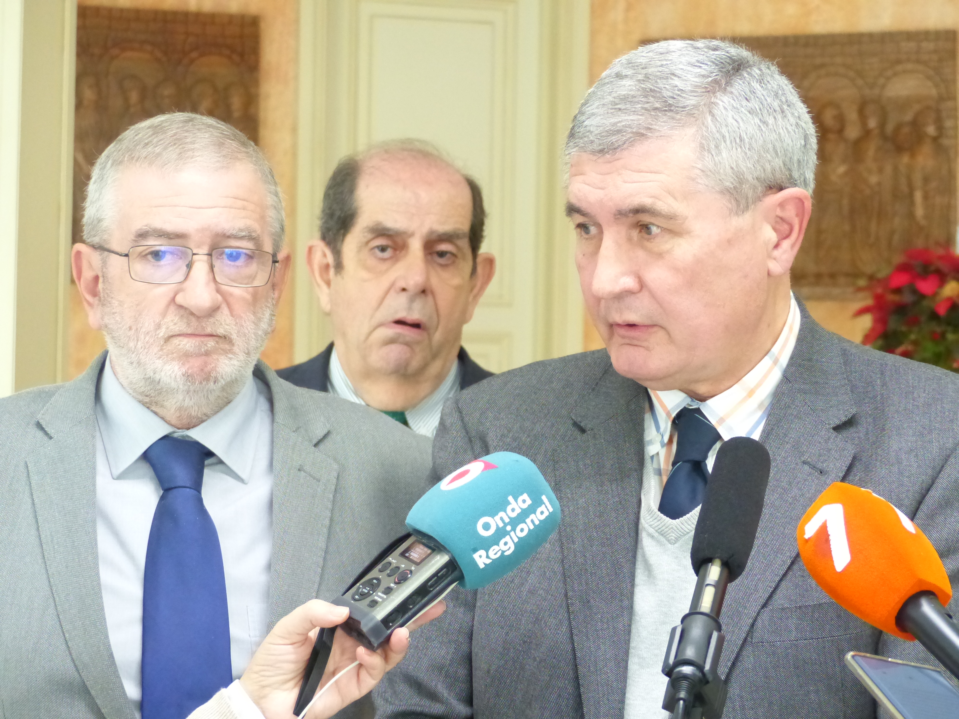 El director de la Real Academia Alfonso X El Sabio hace declaraciones al término del encuentro