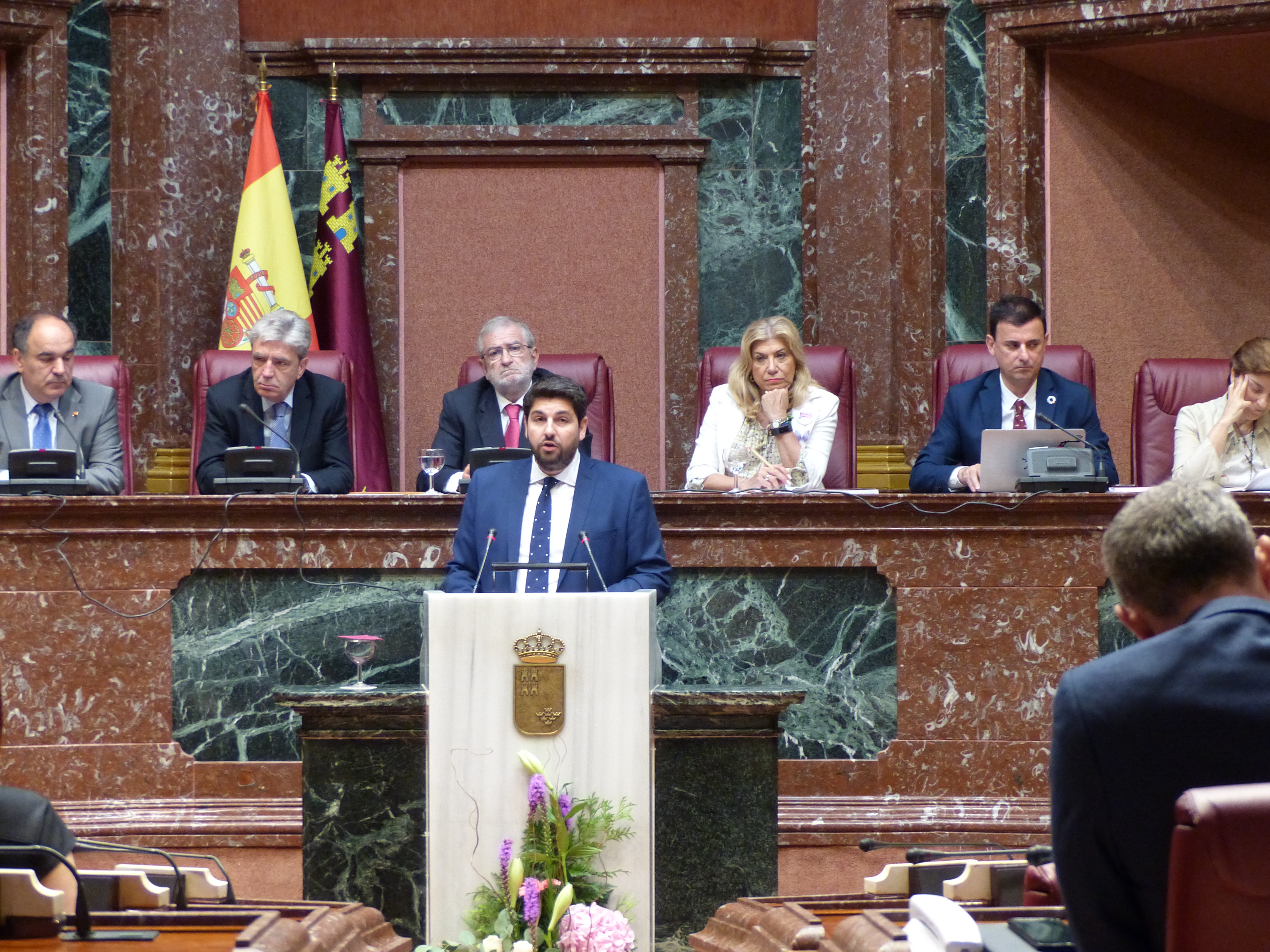 Fernando López Miras, candidato a la presidencia de la Comunidad Autónoma de Murcia, se dirige a la Cámara