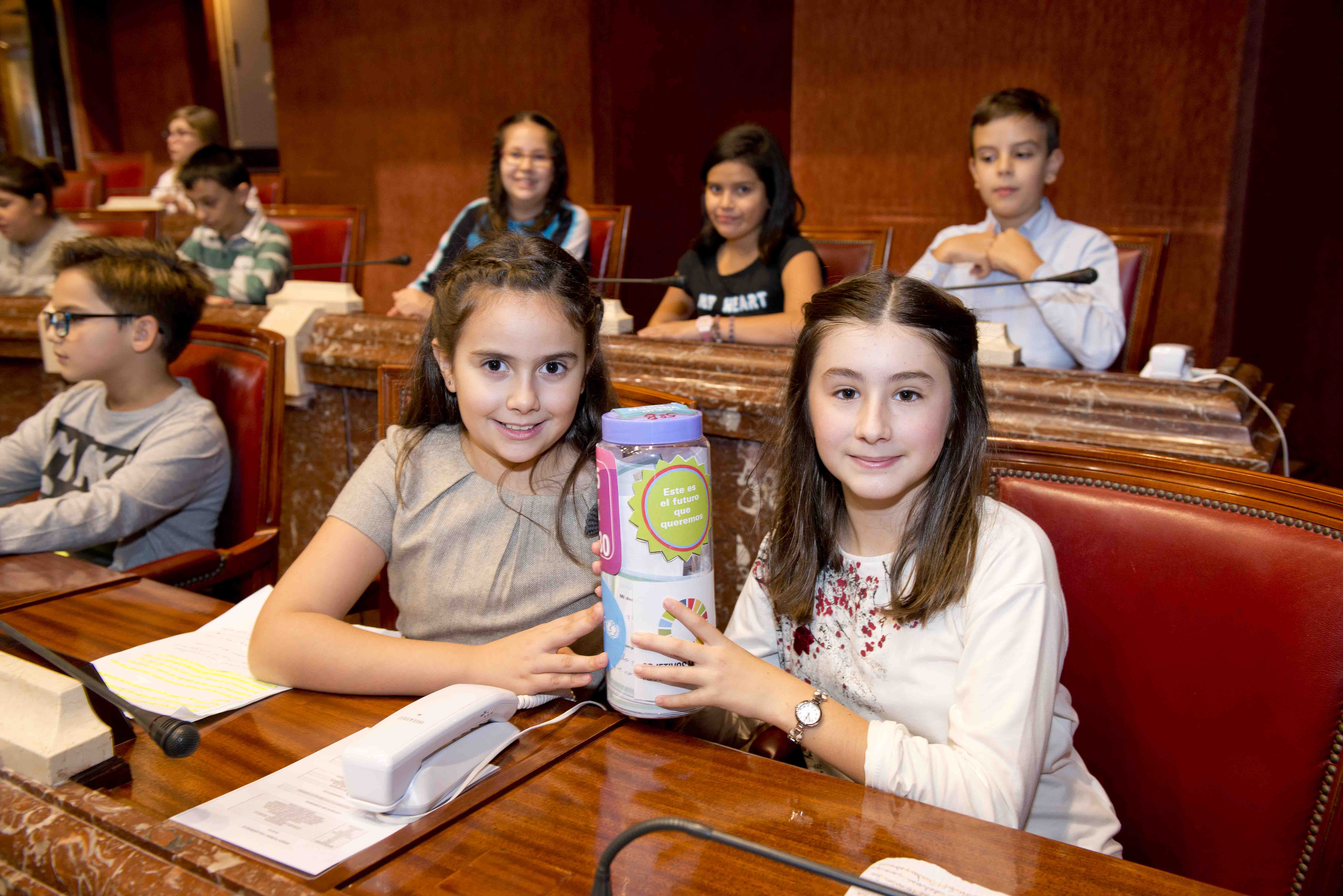 "La cápsula del tiempo" en la Asamblea Regional