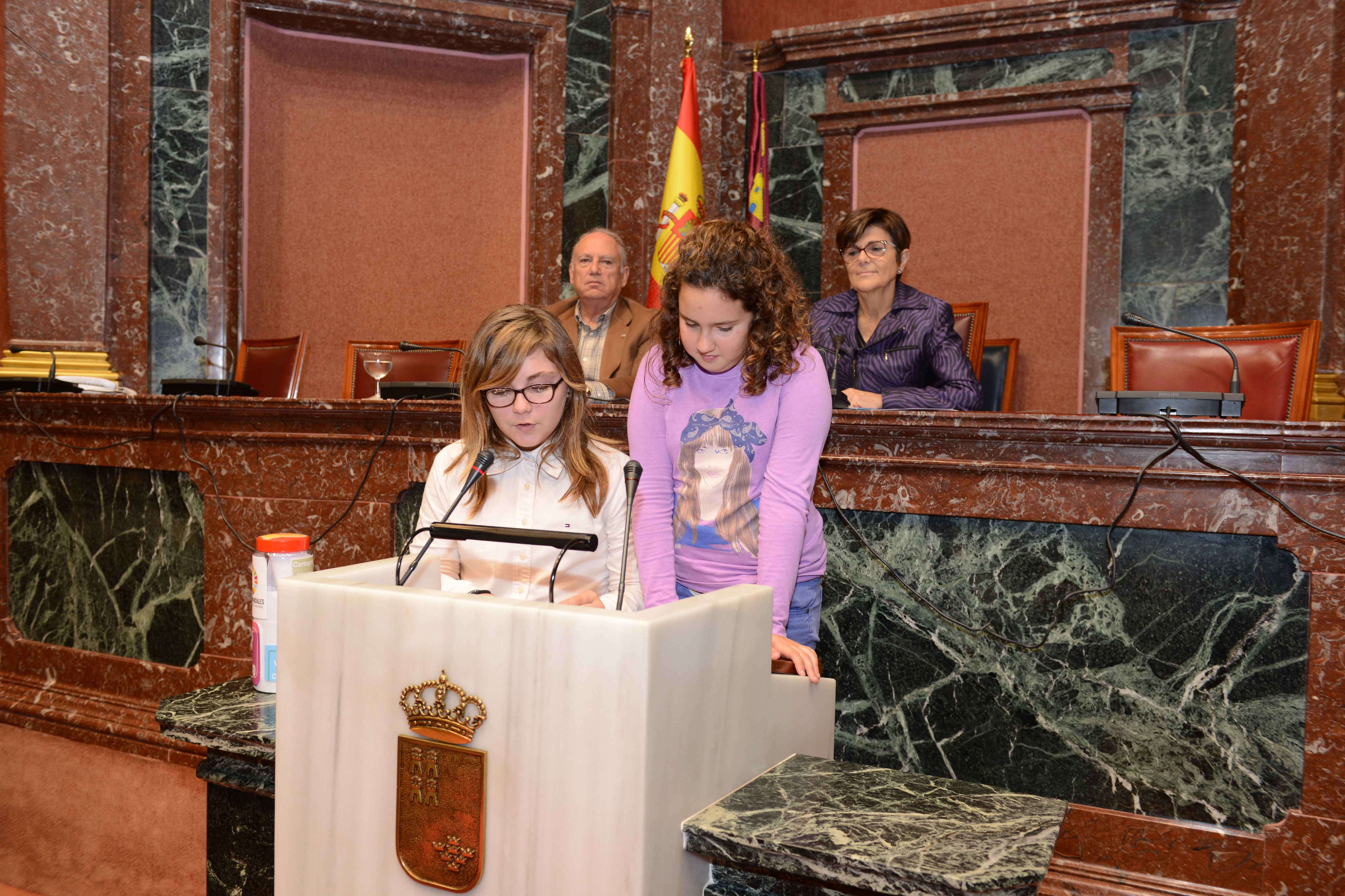 "La cápsula del tiempo" en la Asamblea Regional