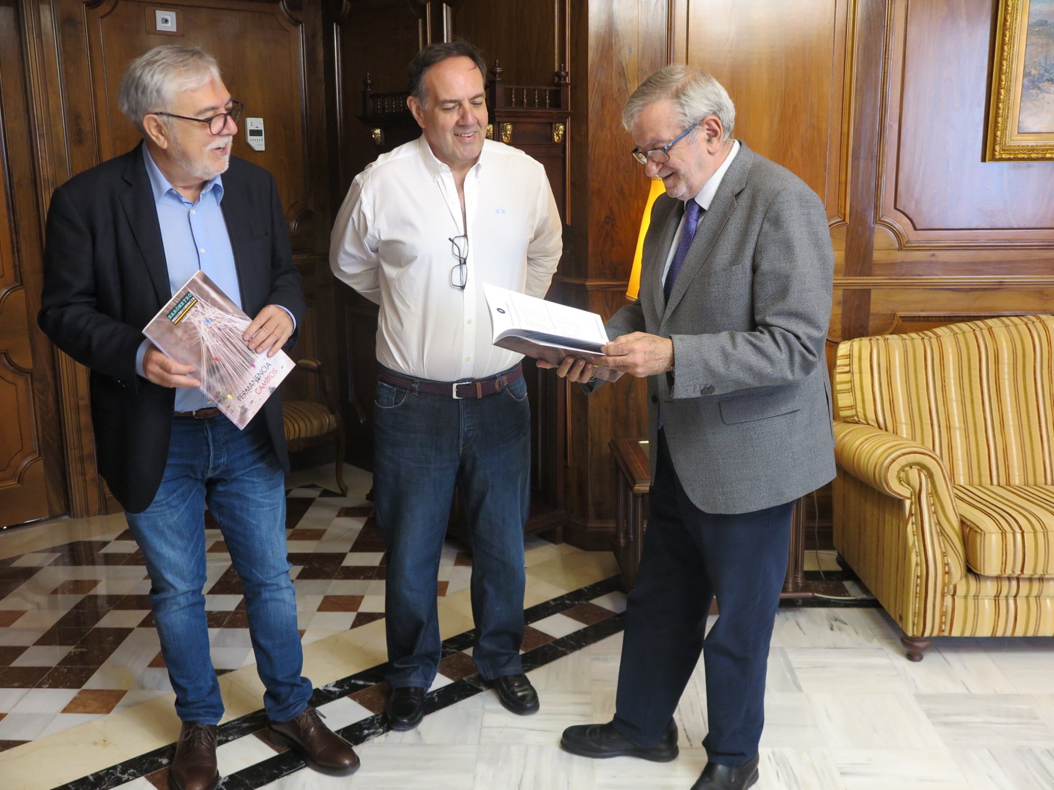 Presentación del Barómetro de primavera 2023 en la Asamblea Regional