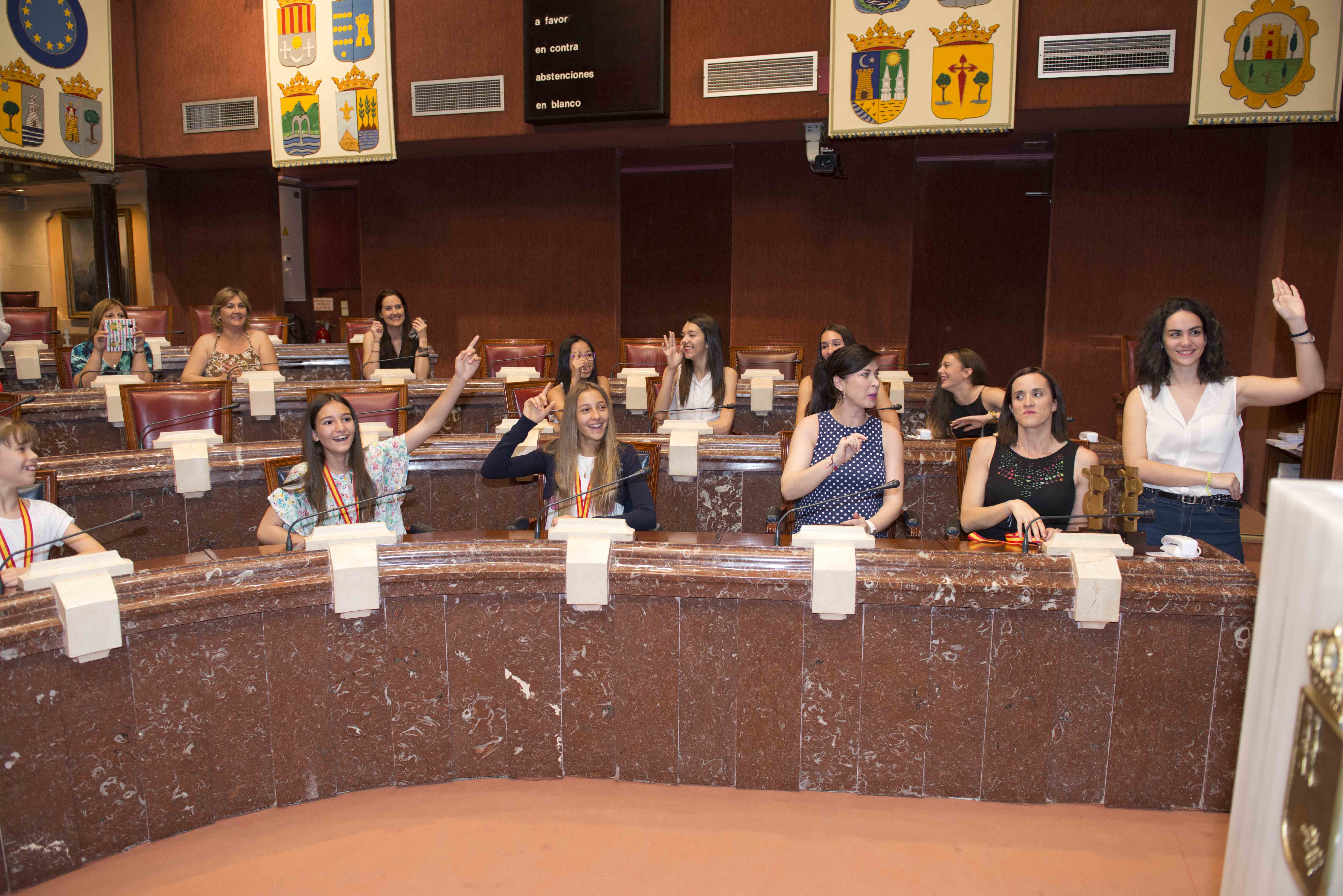 El Club Cronos visita la Asamblea
