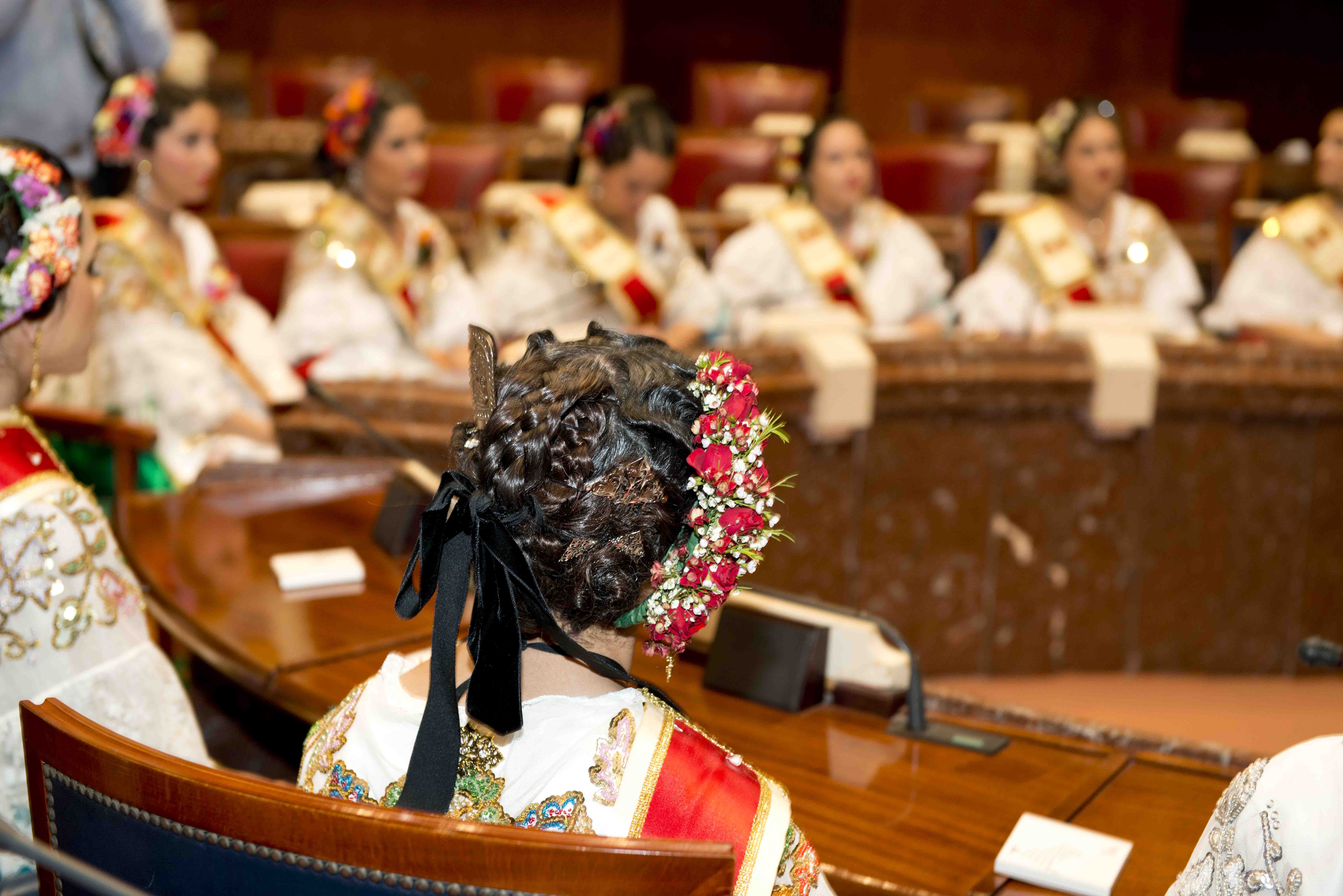 La Reina de la Huerta y su Corte de Honor visitan la Asamblea