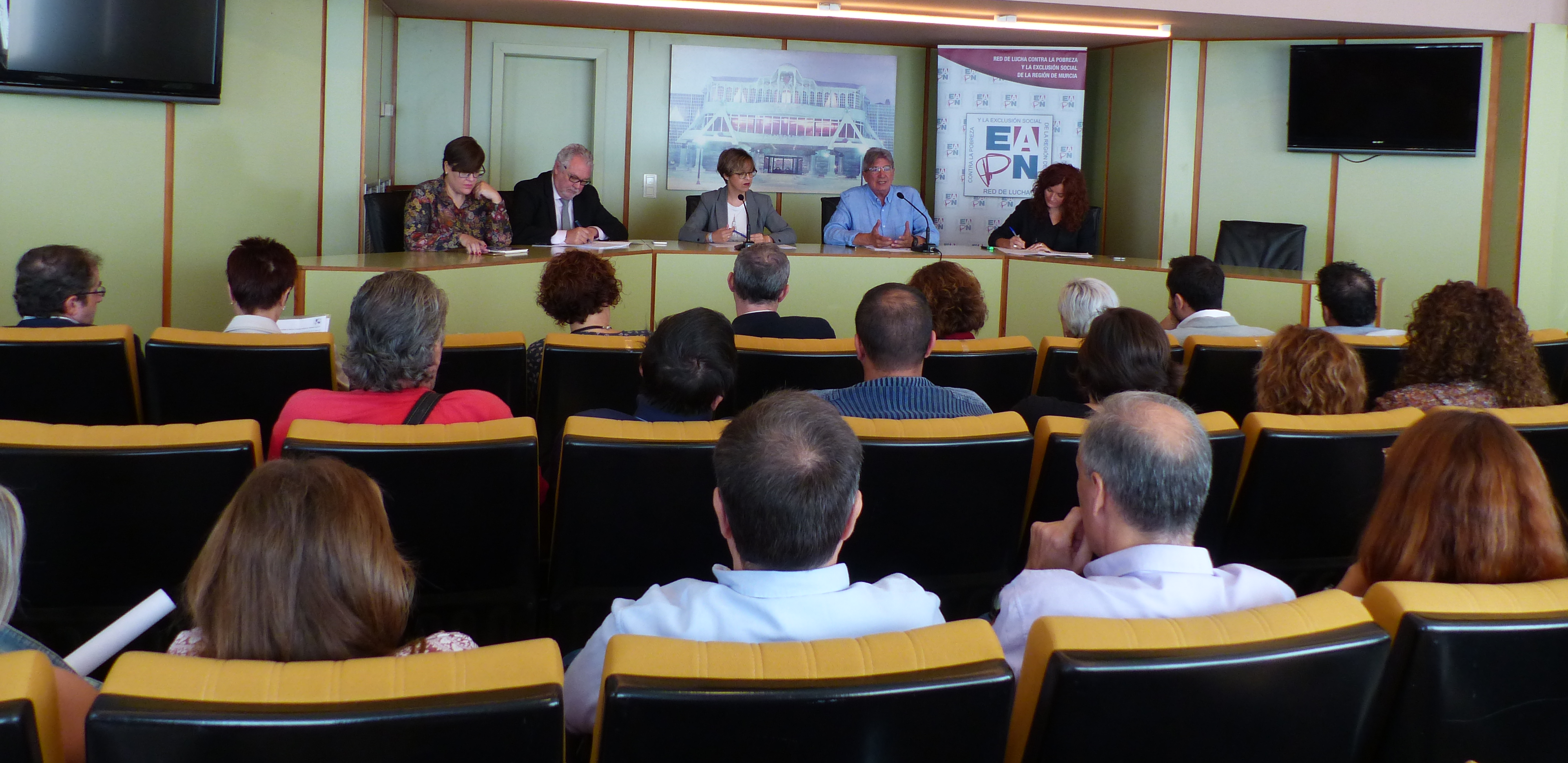 EAPN Región de Murcia se ha reunido con la Comisión Especial de Pobreza y Exclusión Social