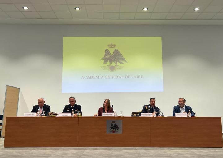La presidenta de la Asamblea Regional, Visitación Martínez,en la clausura de las VI Jornadas Nacionales de Comunicación y Defensa La presidenta de la Asamblea Regional, Visitación Martínez,en la clausura de las VI Jornadas Nacionales de Comunicación y Defensa