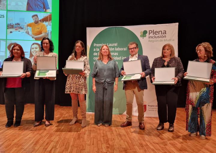 La presidenta de la Asamblea Regional, Visitación Martínez, en la entrega de los Premios Laurel de Plena Inclusión La presidenta de la Asamblea Regional, Visitación Martínez, en la entrega de los Premios Laurel de Plena Inclusión