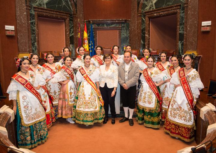 La Reina de la Huerta 2017, Paula Gómez Sandoval, y su Corte de Honor 