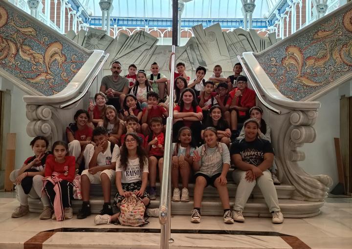 Estudiantes del CEIP San Juan Bautista (Alquerías, Murcia) durante su visita a la Asamblea Regional el 19 de mayo de 2026