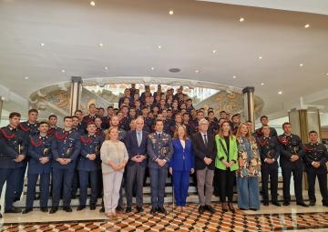 La Asamblea Regional recibe a los alumnos de la Academia General del Aire y del Espacio