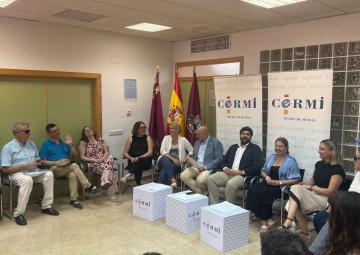 La presidenta de la Asamblea Regional, Visitación Martínez, junto al resto de autoridades en el acto de apertura de la Junta Directiva del CERMI de la Región de Murcia La presidenta de la Asamblea Regional, Visitación Martínez, junto al resto de autoridades en el acto de apertura de la Junta Directiva del CERMI de la Región de Murcia