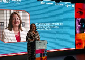 Visitación Martínez reivindica el valor de la palabra y el diálogo como esencia de la actividad parlamentaria
