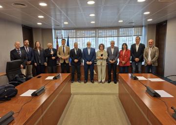 El presidente de la Comunidad General de Regantes de Totana, Felipe Andreo Andreo, con los miembros de la Comisión Especial de Estudio sobre la situación del Trasvase Tajo-Segura