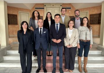 Constituida la Comisión Especial de Estudio sobre el Pequeño Comercio en la Región de Murcia Constituida la Comisión Especial de Estudio sobre el Pequeño Comercio en la Región de Murcia