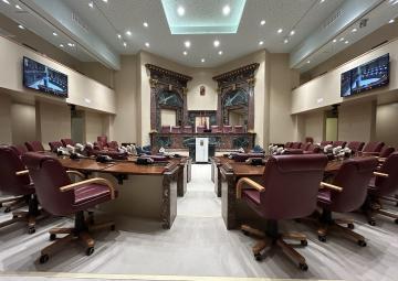 López Miras responderá a preguntas relacionadas con abandono escolar, infraestructuras hidráulicas, acceso a la vivienda y afirmaciones del Sr. Azcón sobre el Trasvase del Ebro