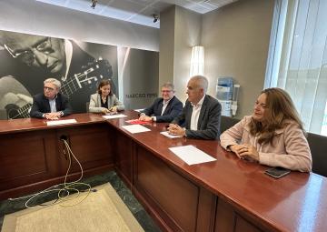 El portavoz del grupo Socialista, José Vélez, renuncia a su escaño El portavoz del grupo Socialista, José Vélez, renuncia a su escaño