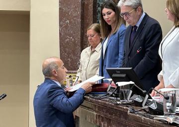 Pedro López Hernández toma posesión de su escaño como diputado regional