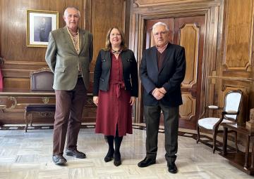 La presidenta de la Asamblea recibe al nuevo decano del Colegio de Periodistas de la Región de Murcia La presidenta de la Asamblea recibe al nuevo decano del Colegio de Periodistas de la Región de Murcia