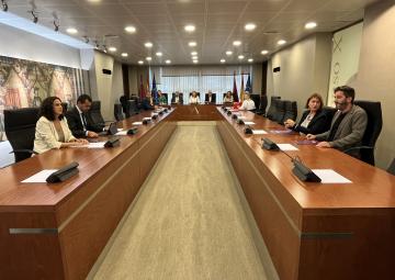 Foto de archivo: Mesa de la Cámara y Junta de Portavoces reunidos en sesión conjunta