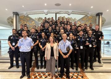 La Asamblea Regional acoge la visita de 54 nuevos policías locales de la Región de Murcia La Asamblea Regional acoge la visita de 54 nuevos policías locales de la Región de Murcia