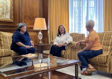 La presidenta de la Asamblea Regional recibe a la Federación de Familiares y Enfermos de Alzheimer La presidenta de la Asamblea Regional recibe a la Federación de Familiares y Enfermos de Alzheimer