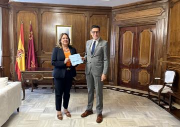 La presidenta de la Asamblea Regional recibe la Memoria Anual 2023 del Tribunal Superior de Justicia de Murcia La presidenta de la Asamblea Regional recibe la Memoria Anual 2023 del Tribunal Superior de Justicia de Murcia