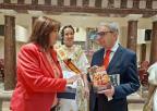 La Reina de la Huerta y su Corte en el Patio de las Comarcas