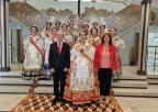 La Reina de la Huerta y su Corte de honor visitan la Asamblea Regional
