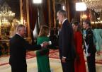 La presidenta de la Asamblea Regional, Visitación Martínez, en la recepción de SS.MM. los Reyes de España