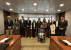 La directora general de Proyecto Hombre Murcia, Asunción Santos de Pascual, con los miembros de la Comisión Especial de Estudio sobre Infancia y Adolescencia