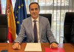 El presidente de la Federación de Municipios de la Región de Murcia (FMRM), Víctor Manuel López Abenza, previamente a su comparecencia ante la Comisión de Política Territorial, Medio Ambiente, Agricultura y Agua