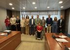 El alcalde de Los Alcázares, Mario Ginés Pérez Cervera, con los miembros de la Comisión de Industria, Trabajo, Comercio y Turismo