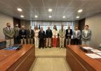 El presidente de la Asociación de Promotores Inmobiliarios de la Región de Murcia (APIRM), José Ramón Blázquez Muñoz, con los miembros de la Comisión de Política Territorial, Medio Ambiente, Agricultura y Agua