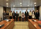El director del Observatorio de Exclusión Social de la UMU, Manuel Hernández Pedreño, con los miembros de la Comisión Especial de Estudio de Lucha contra la Pobreza y Exclusión Social en la Región de Murcia