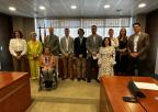 El presidente de la Asociación Pediatría Extrahospitalaria y de Atención Primaria de la Región de Murcia, Borja Merelo Nicolás, con los miembros de la Comisión Especial de Estudio sobre Infancia y Adolescencia