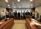 El secretario de la Cooperativa RADIO TAXI, Francisco López Clavijos, con los miembros de la Comisión de Política Territorial, Medio Ambiente, Agricultura y Agua