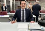 El consejero de Fomento e Infraestructuras, José Manuel Pancorbo, previamente a su comparecencia, a petición propia, ante el Pleno de la Cámara