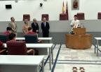 Los estudiantes participantes en el programa Educando en Justicia visitan la Asamblea Regional