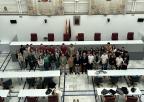 Los estudiantes participantes en el programa Educando en Justicia visitan la Asamblea Regional